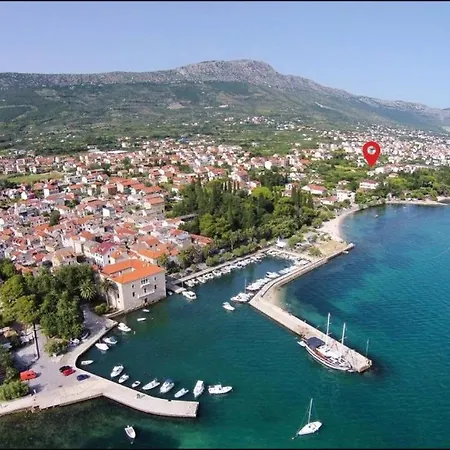 Spacious Close To The Sea In Kastel Luksic Apartment *