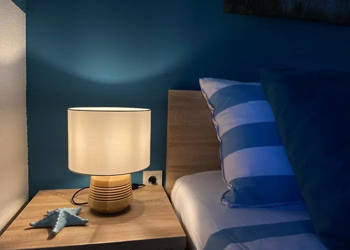 Апартаменты Spacious Apartment With Garden Close To The Sea In Kastel Luksic Split *