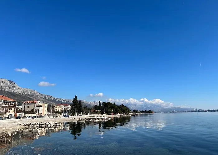 Spacious Apartment With Garden Close To The Sea In Kastel Luksic Split * Каштела