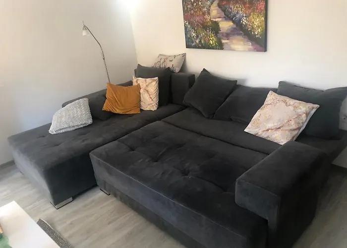 Апартаменты Spacious Apartment With Garden Close To The Sea In Kastel Luksic Split