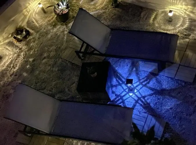 Spacious Apartment With Garden Close To The Sea In Kastel Luksic Split Каштела